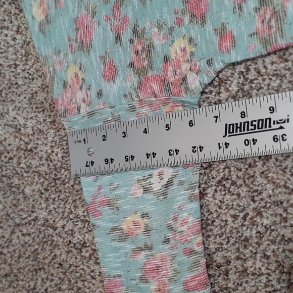 Open-back Floral Sweater - Picture 7 of 7